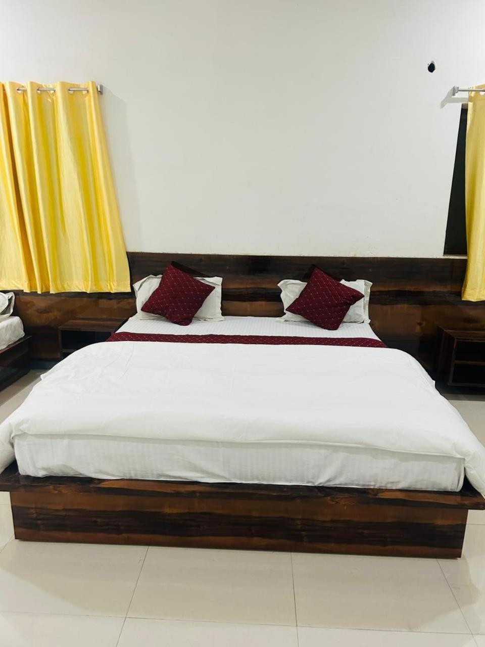 Hotel Maurya Vihar Bodhgaya Kültér fotó